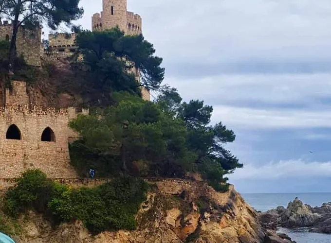 Ingrid Costa Brava فيلة